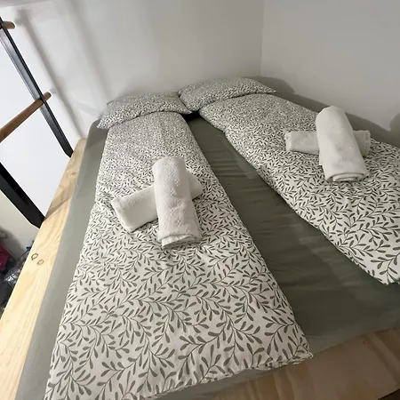 아파트 Renovated Seaside In The Heart Of